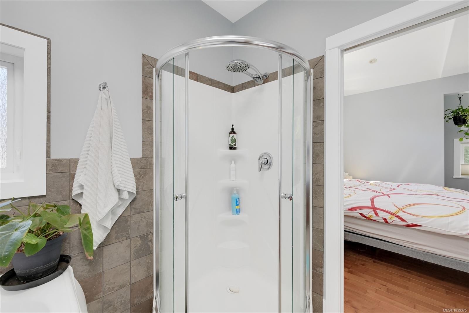 6799 Jedora Dr, Central Saanich, BC
