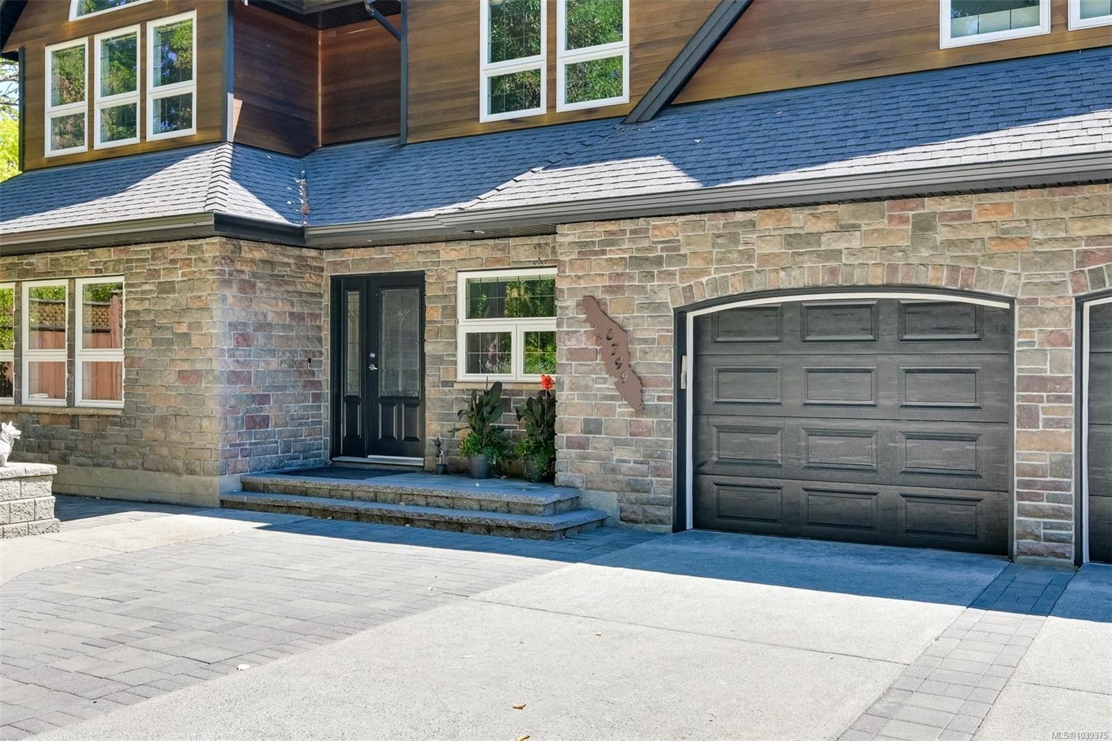 6799 Jedora Dr, Central Saanich, BC
