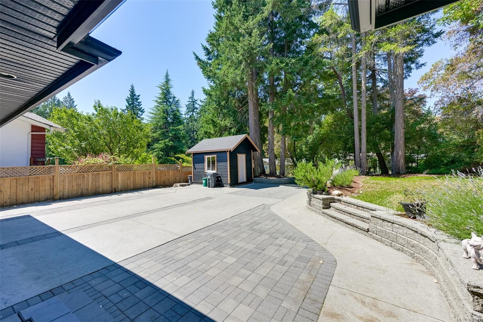 6799 Jedora Dr, Central Saanich, BC