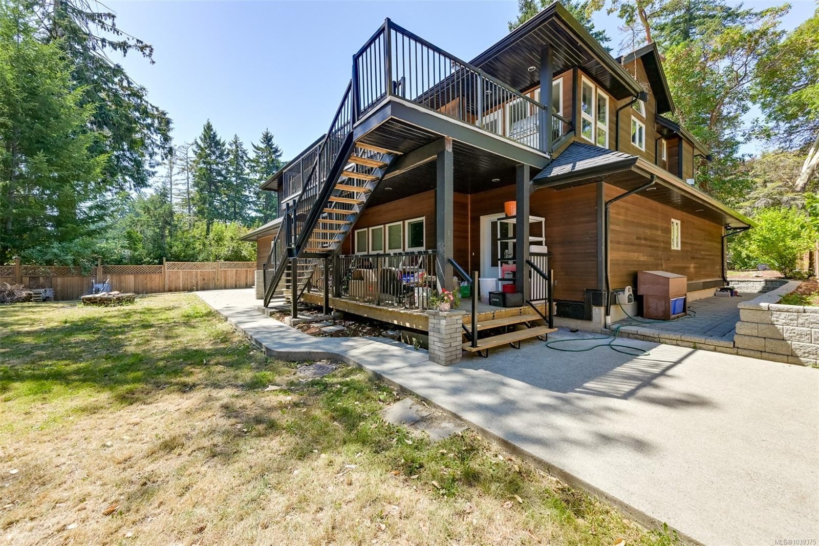 6799 Jedora Dr, Central Saanich, BC