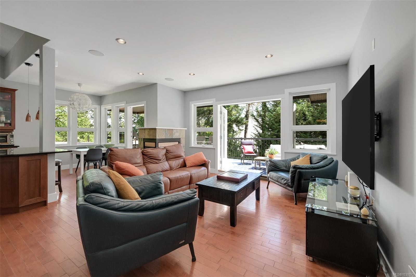 6799 Jedora Dr, Central Saanich, BC