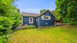 3351 Crescent St Cumberland, BC V0R 1S0