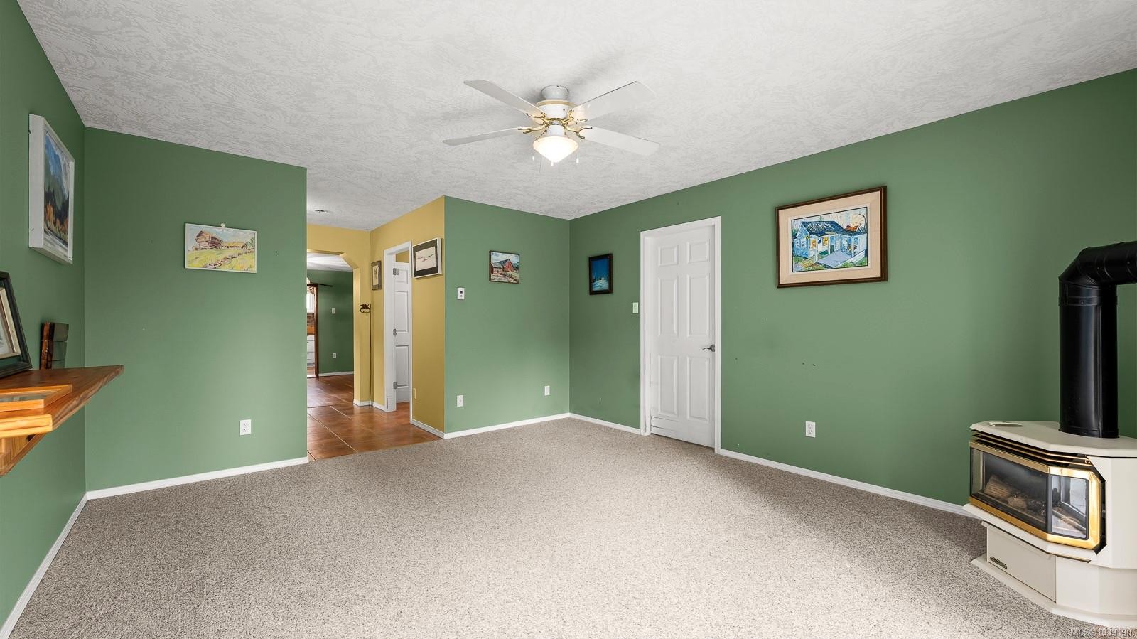 3351 Crescent St, Cumberland, BC