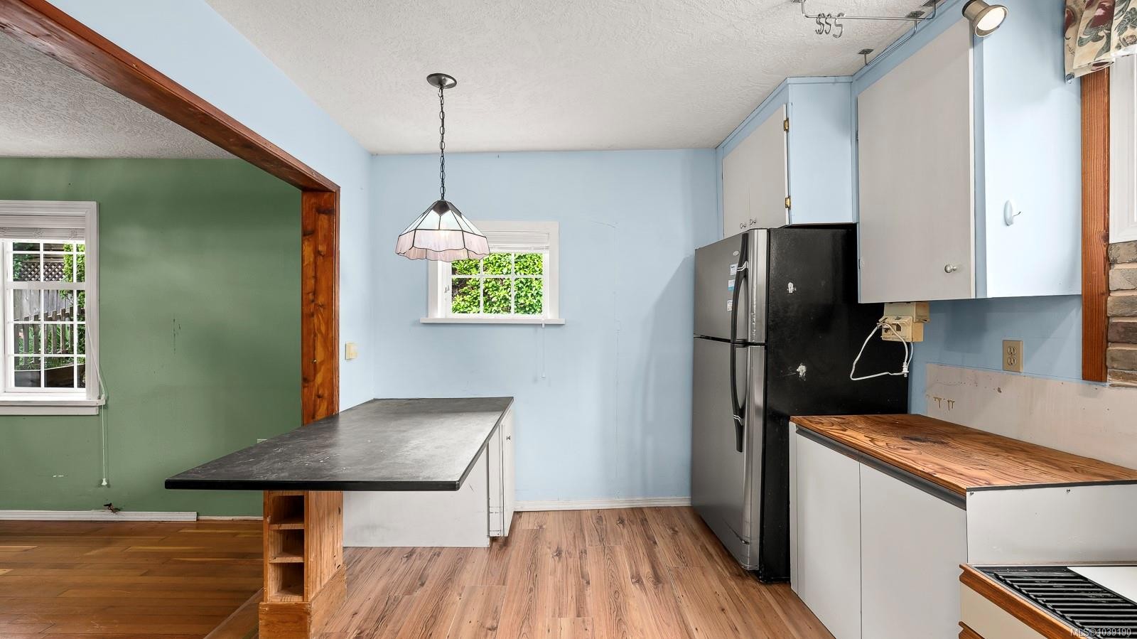 3351 Crescent St, Cumberland, BC