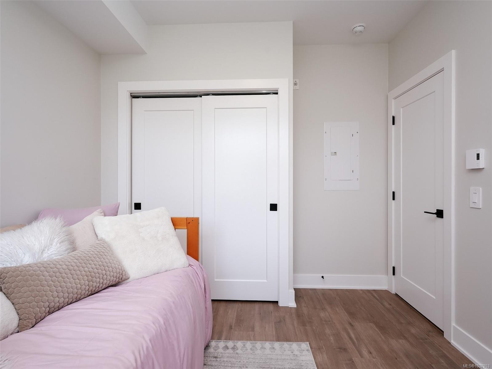 #511-1361 Goldstream Ave, Langford, BC - Indoor