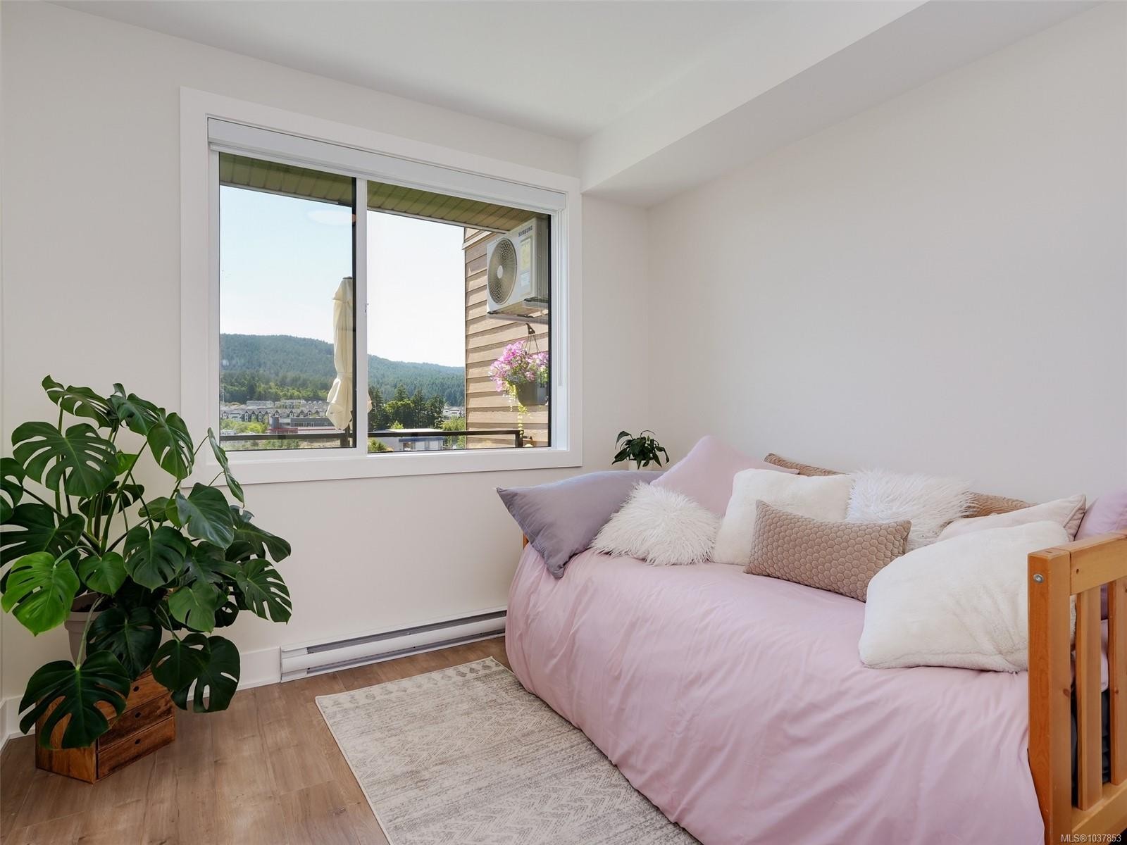 #511-1361 Goldstream Ave, Langford, BC - Indoor Photo Showing Bedroom