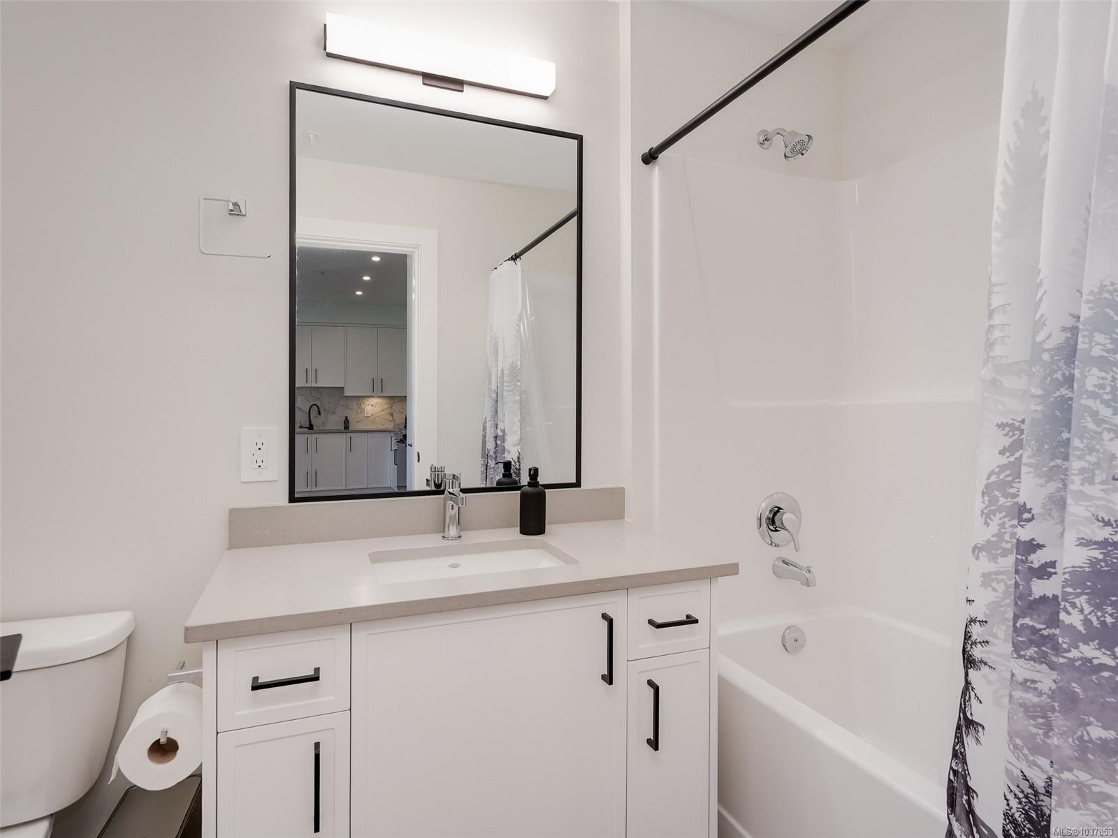 #511-1361 Goldstream Ave, Langford, BC - Indoor Photo Showing Bathroom