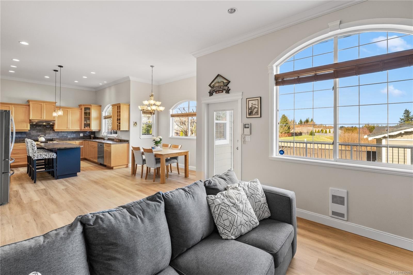 608 Nelson Rd, Campbell River, BC