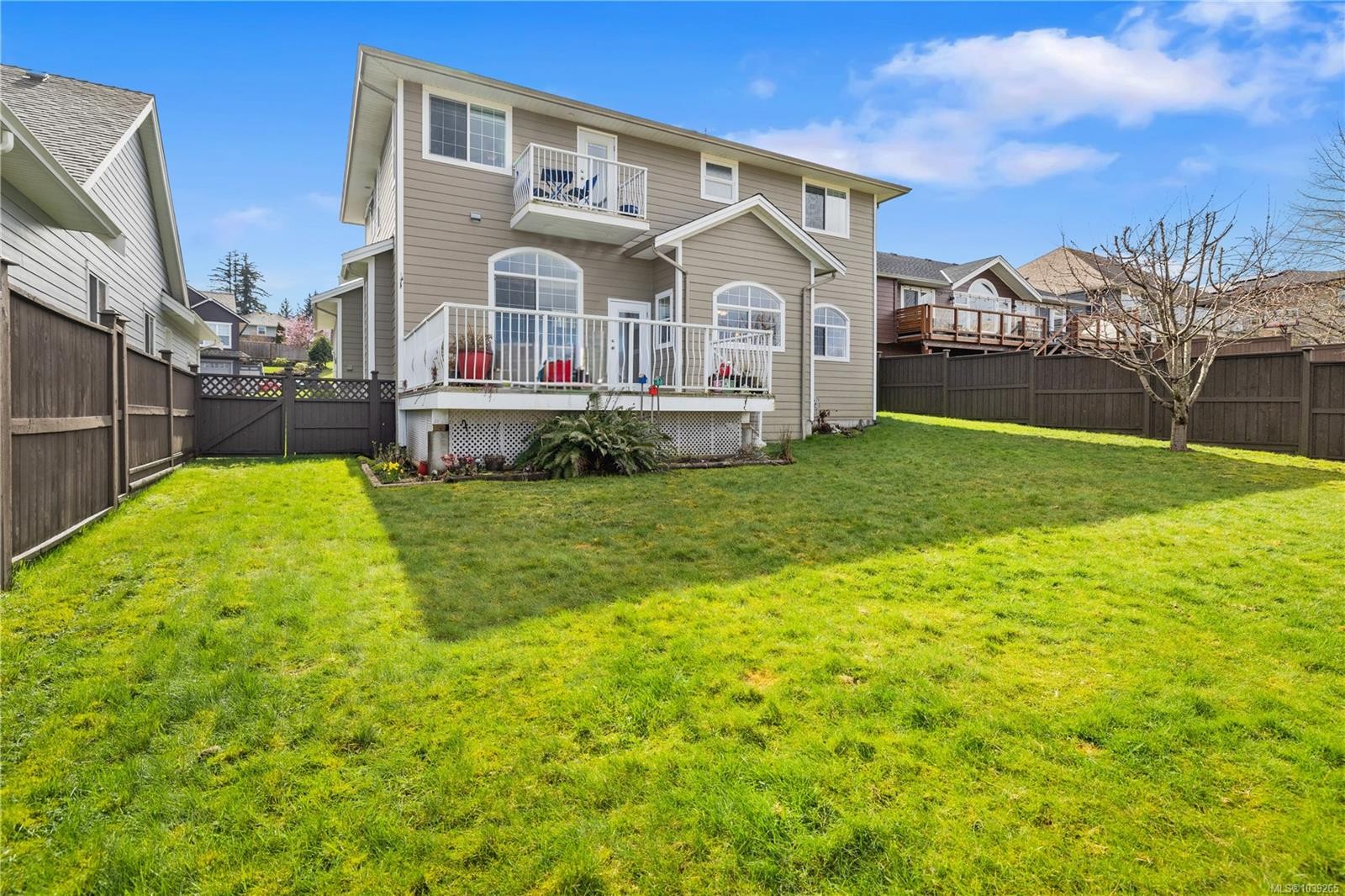 608 Nelson Rd, Campbell River, BC