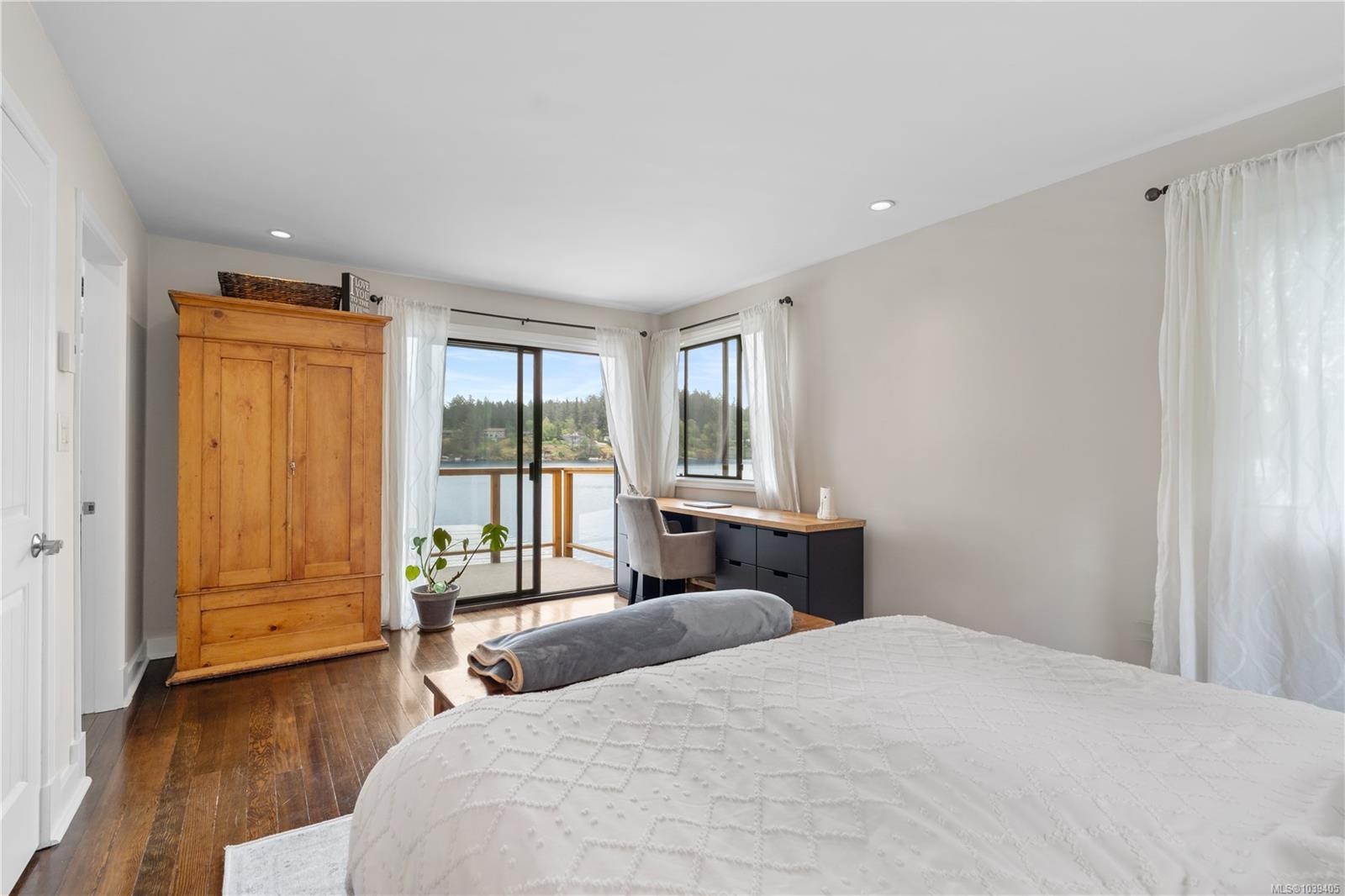 4921 Prospect Ave, Saanich, BC