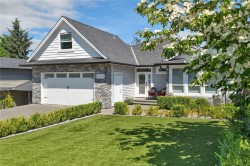 2613 Sunderland Rd Campbell River, BC V9H 0C9
