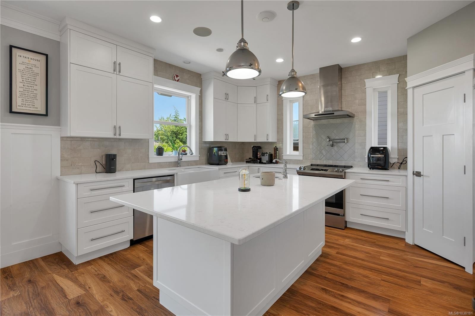2613 Sunderland Rd, Campbell River, BC