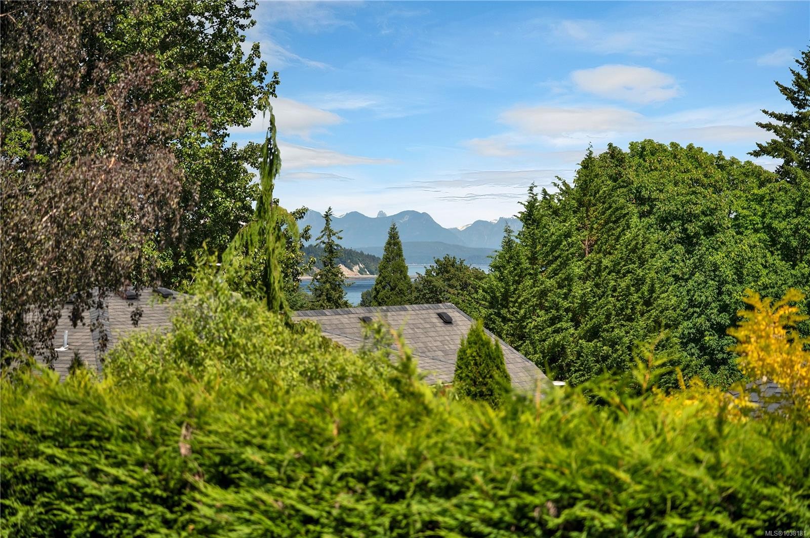 2613 Sunderland Rd, Campbell River, BC