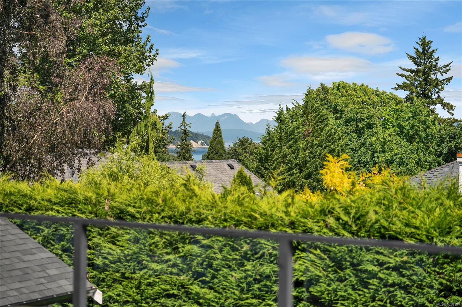 2613 Sunderland Rd, Campbell River, BC