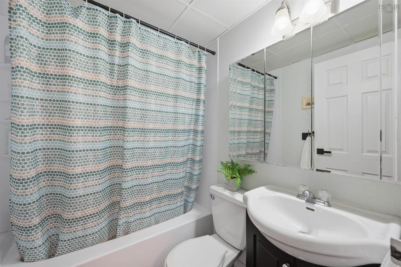 1201 5572 North Ridge Road, Halifax, NS