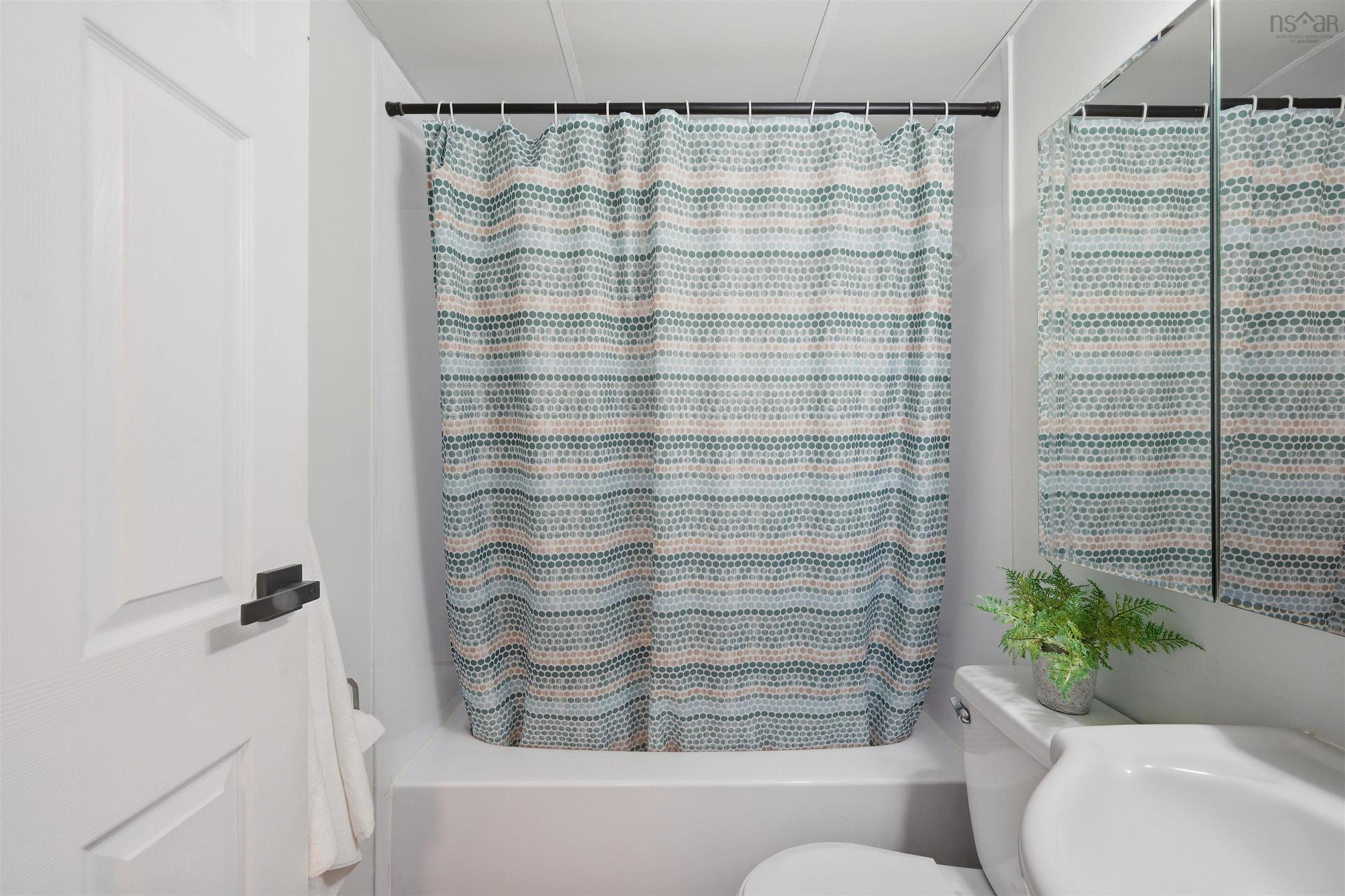 1201 5572 North Ridge Road, Halifax, NS