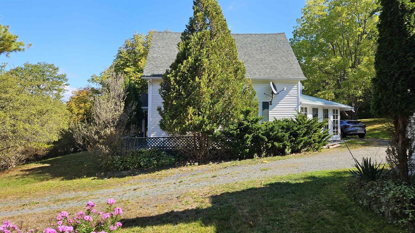 2526 Highway 1, Upper Clements, NS