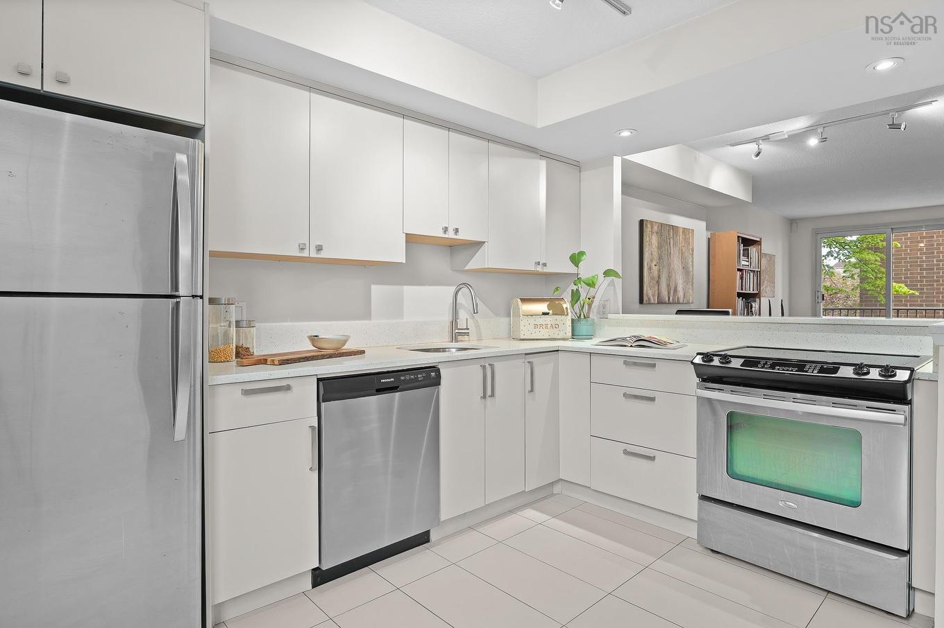 40 5561 Sentinal Square, Halifax, NS