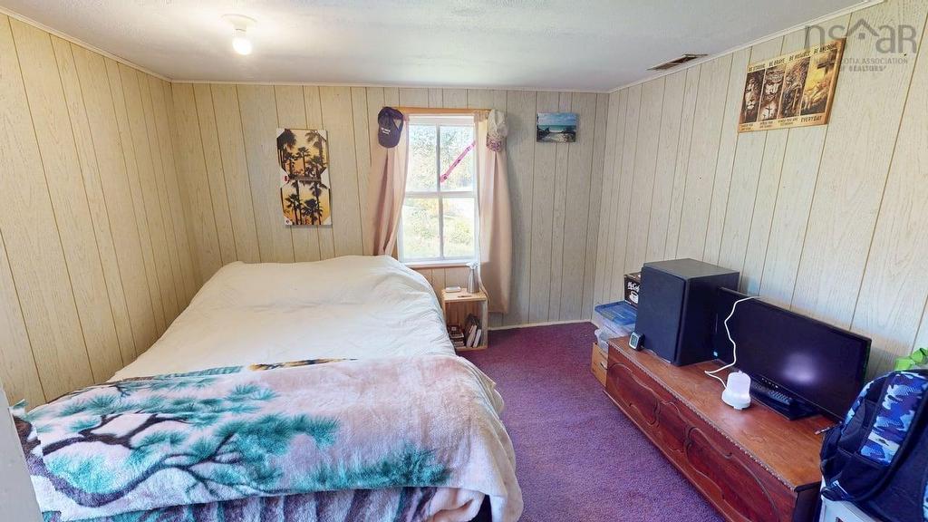 9399 Ns-16, Cooks Cove, NS