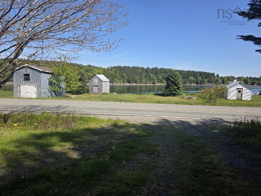 9399 Ns-16, Cooks Cove, NS