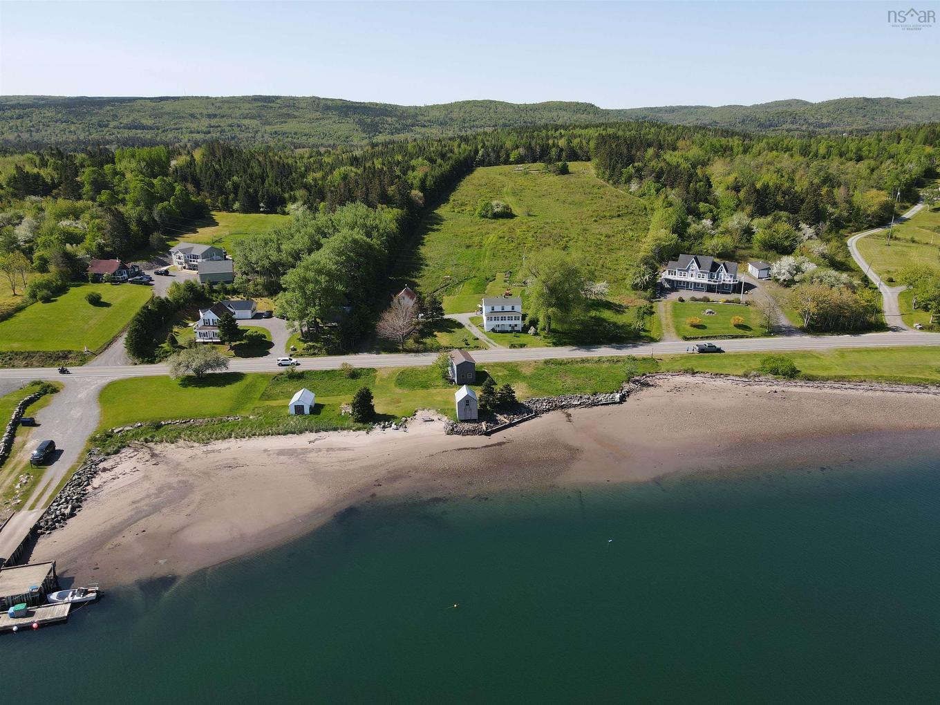 9399 Ns-16, Cooks Cove, NS