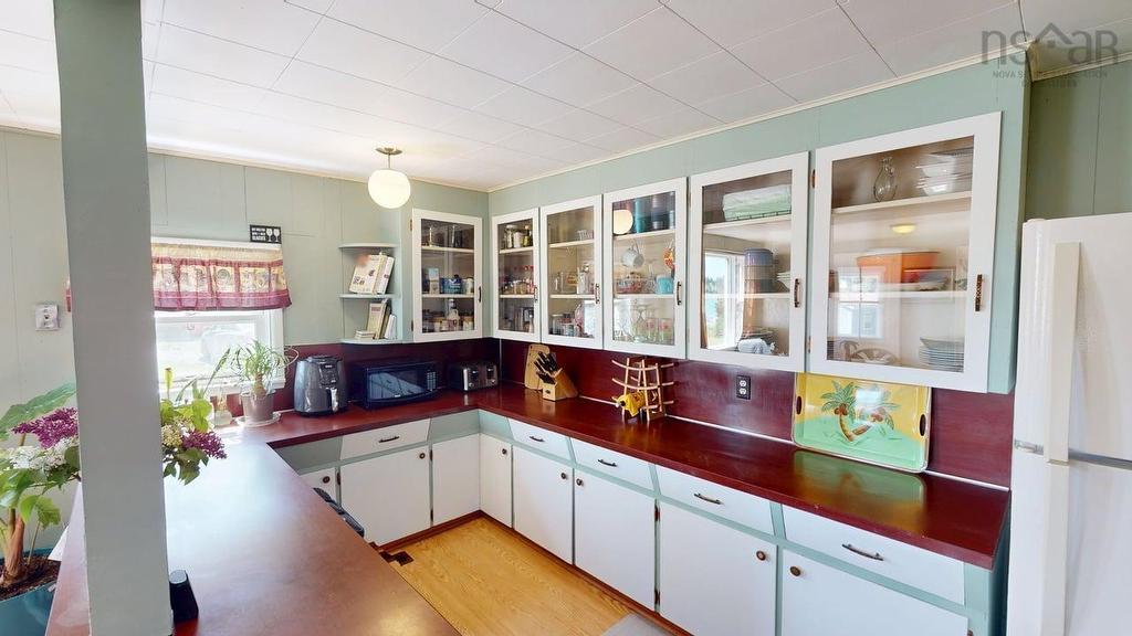 9399 Ns-16, Cooks Cove, NS