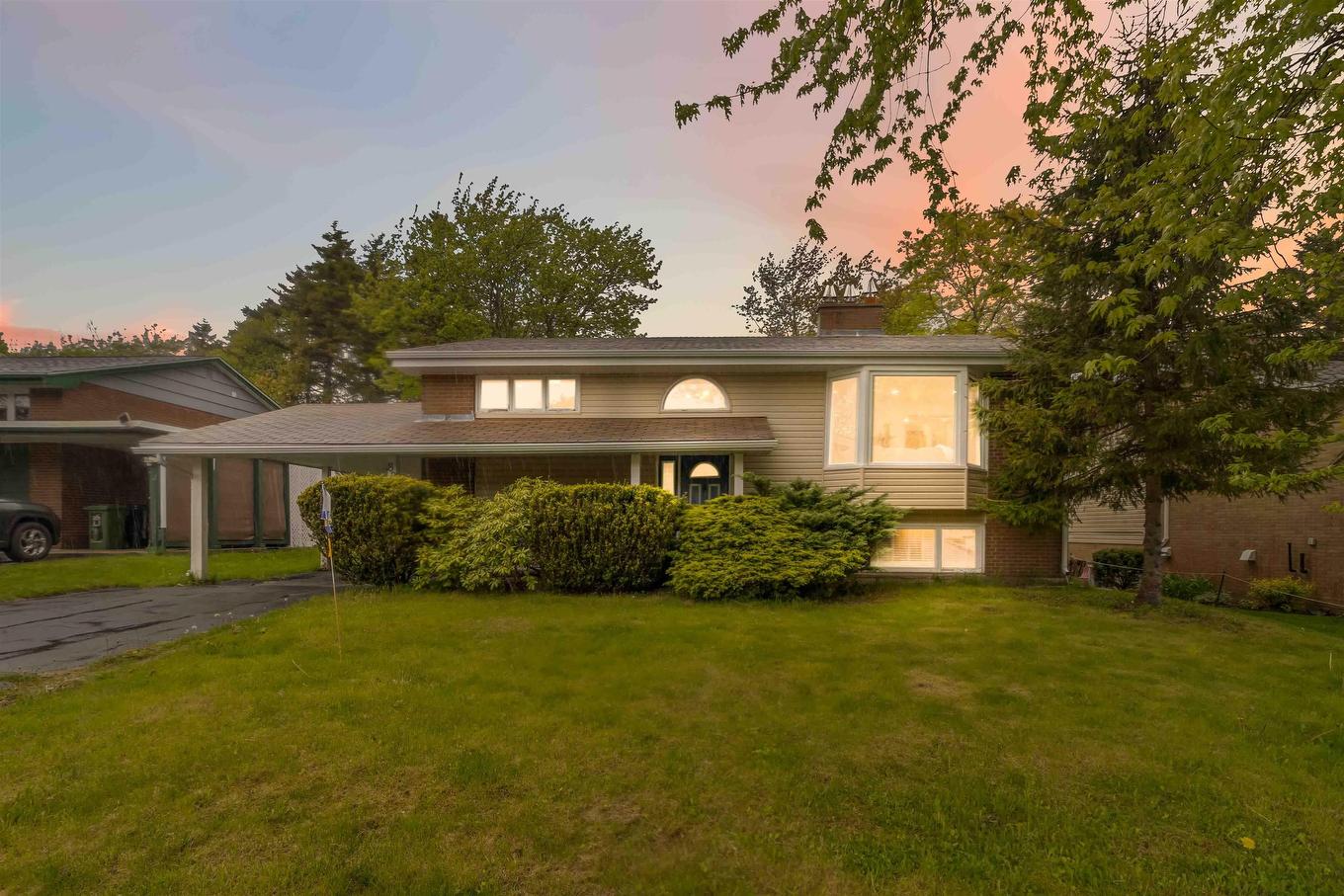 89 Clayton Park Drive, Halifax, NS