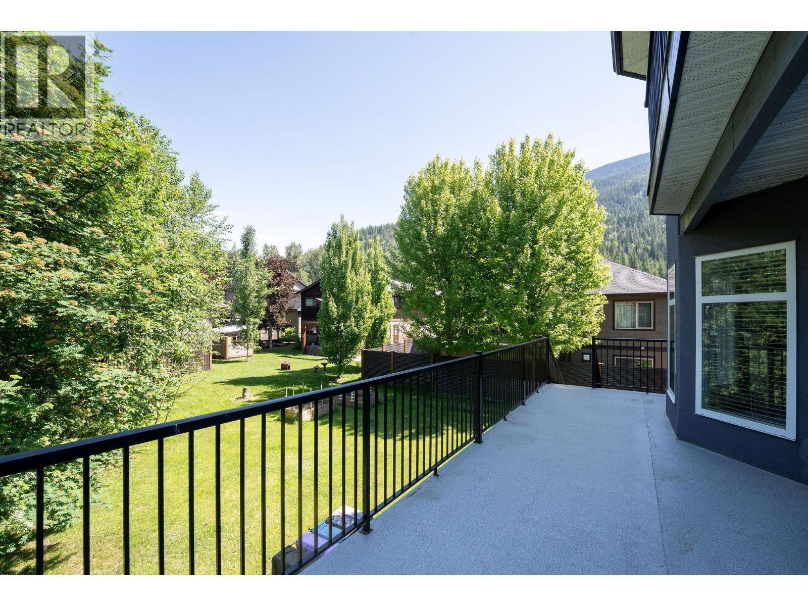 1941 Poplar Lane, Revelstoke, BC