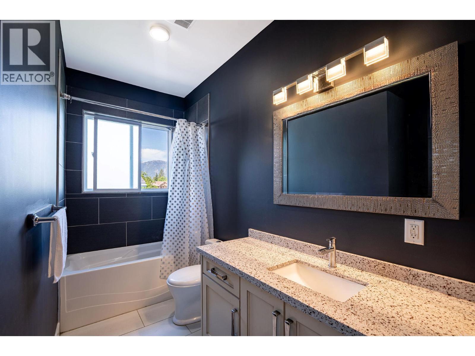 1941 Poplar Lane, Revelstoke, BC