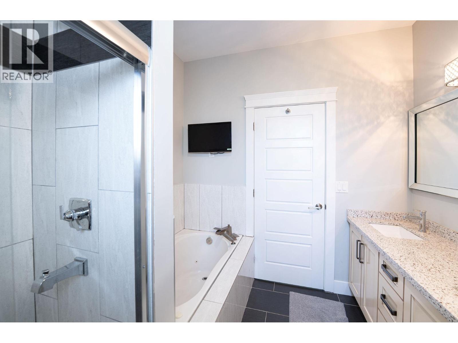 1941 Poplar Lane, Revelstoke, BC