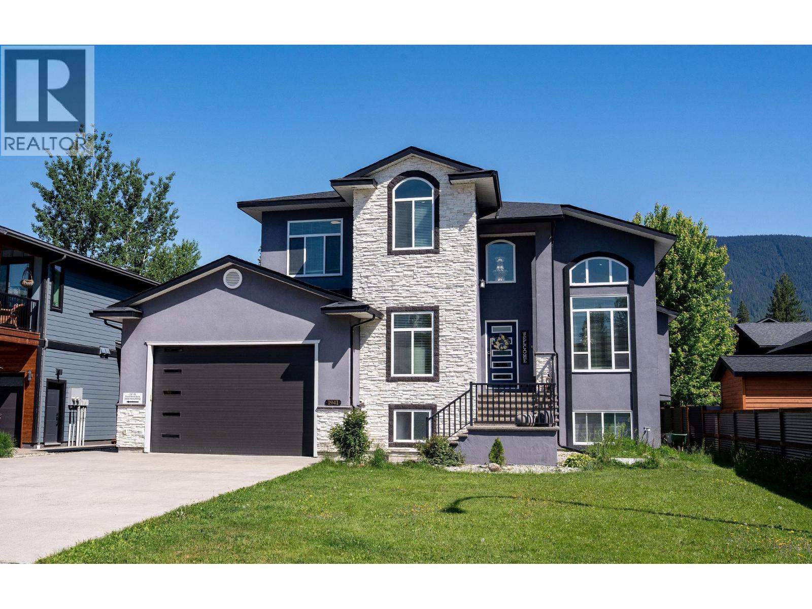 1941 Poplar Lane, Revelstoke, BC