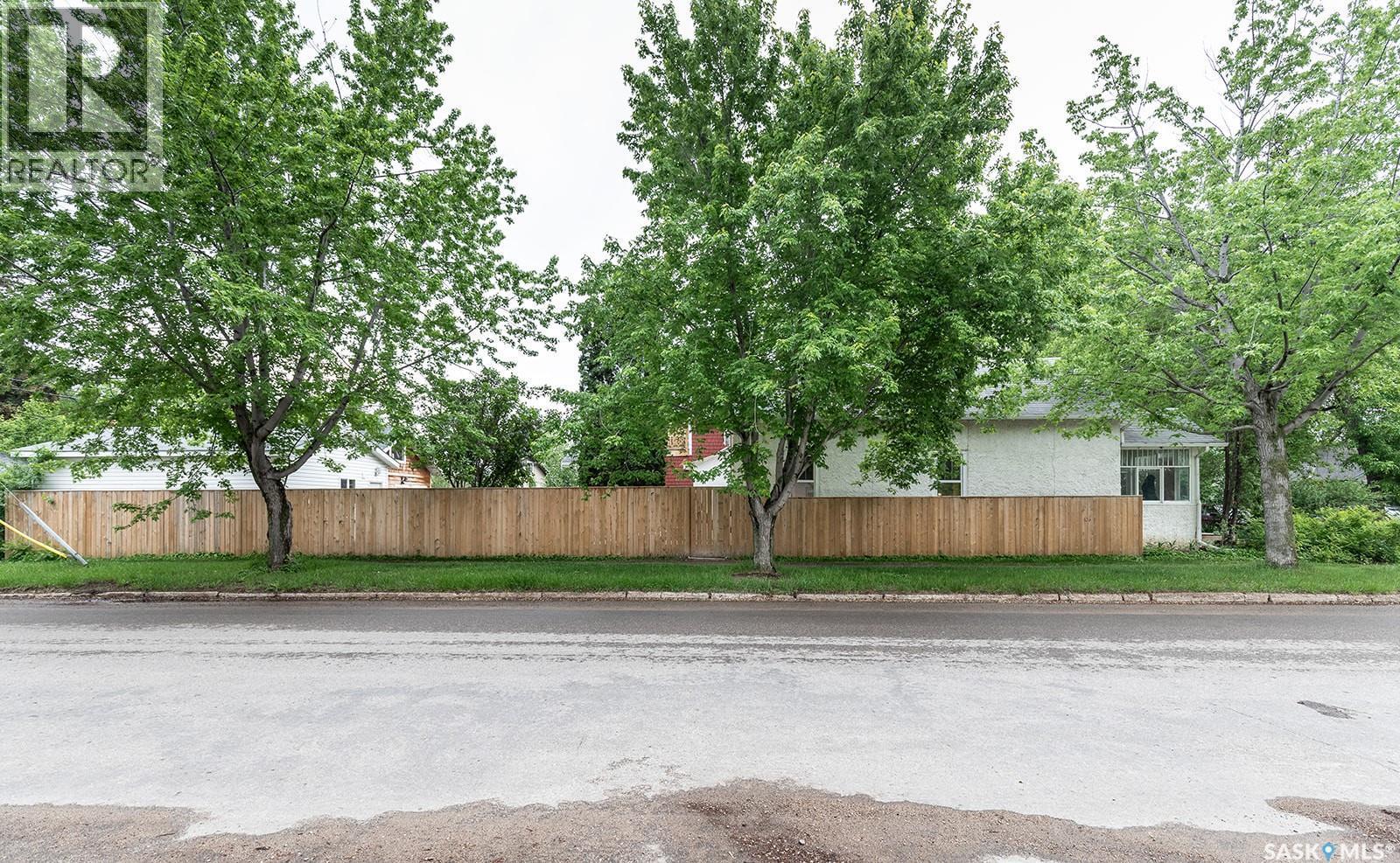 840 8Th Avenue N, Saskatoon, SK