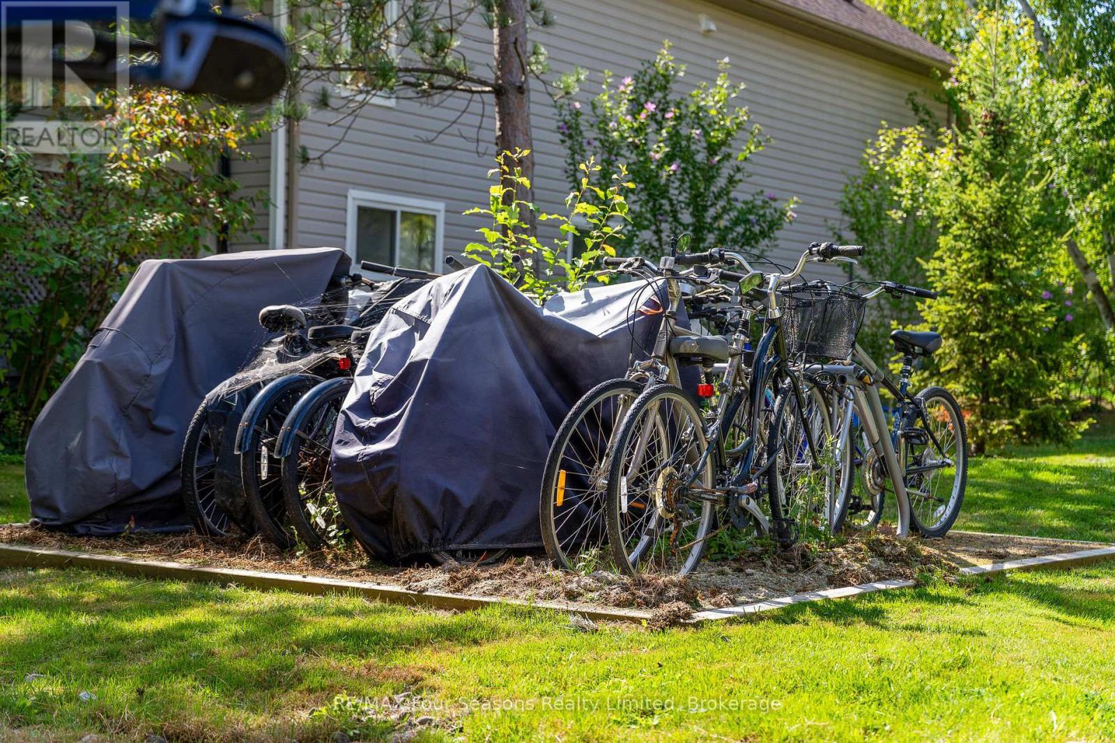 Bicycle storage - 24 - 44 Trott Boulevard, Collingwood, ON