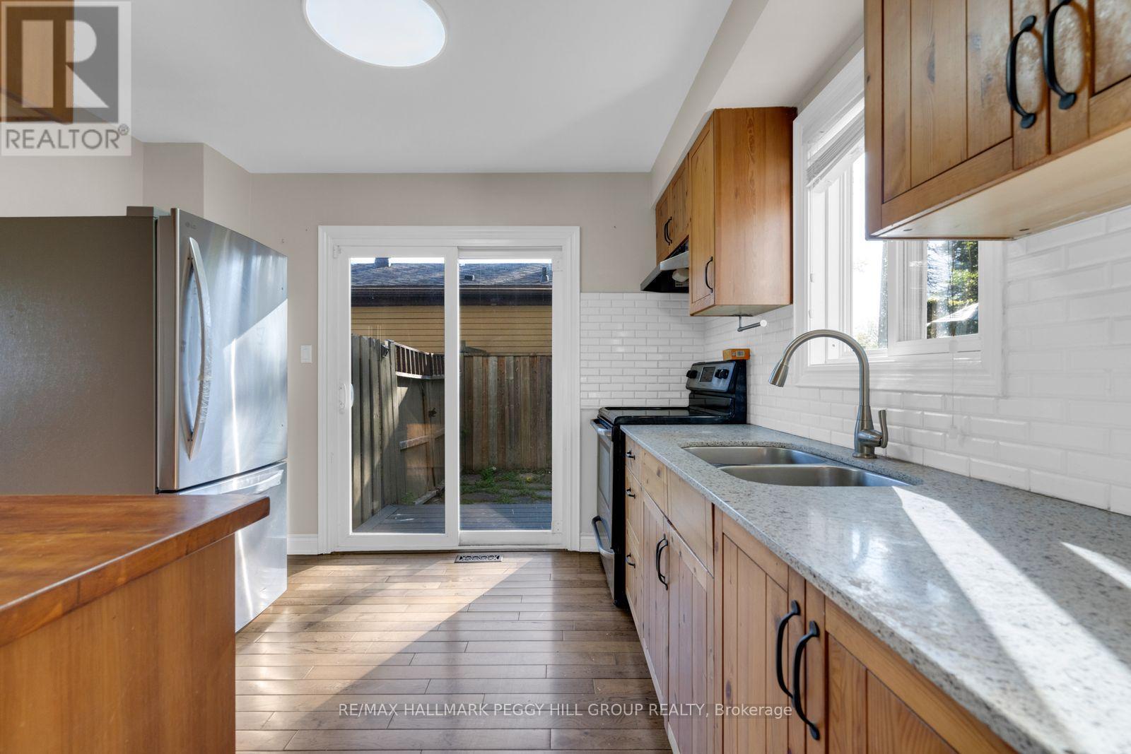 242 Browning Trail, Barrie, ON