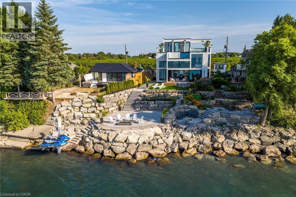 6 Firelane 11A Street, Niagara-On-The-Lake, ON - Outdoor With Body Of Water