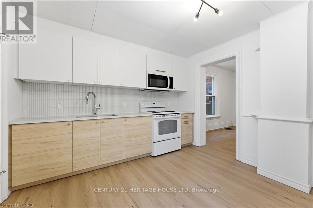 174-176 Darling Street, Brantford, ON