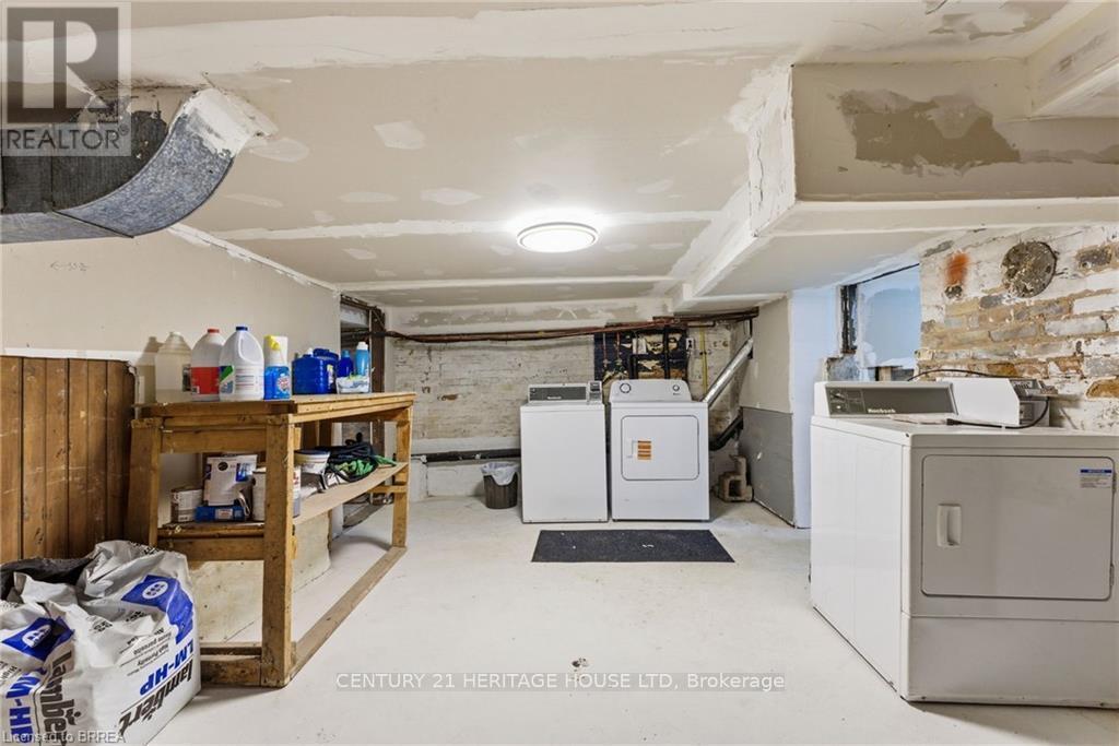 174-176 Darling Street, Brantford, ON