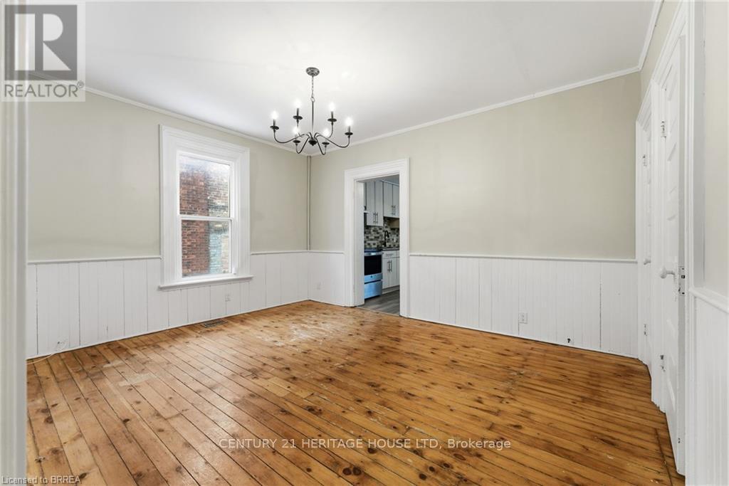 174-176 Darling Street, Brantford, ON