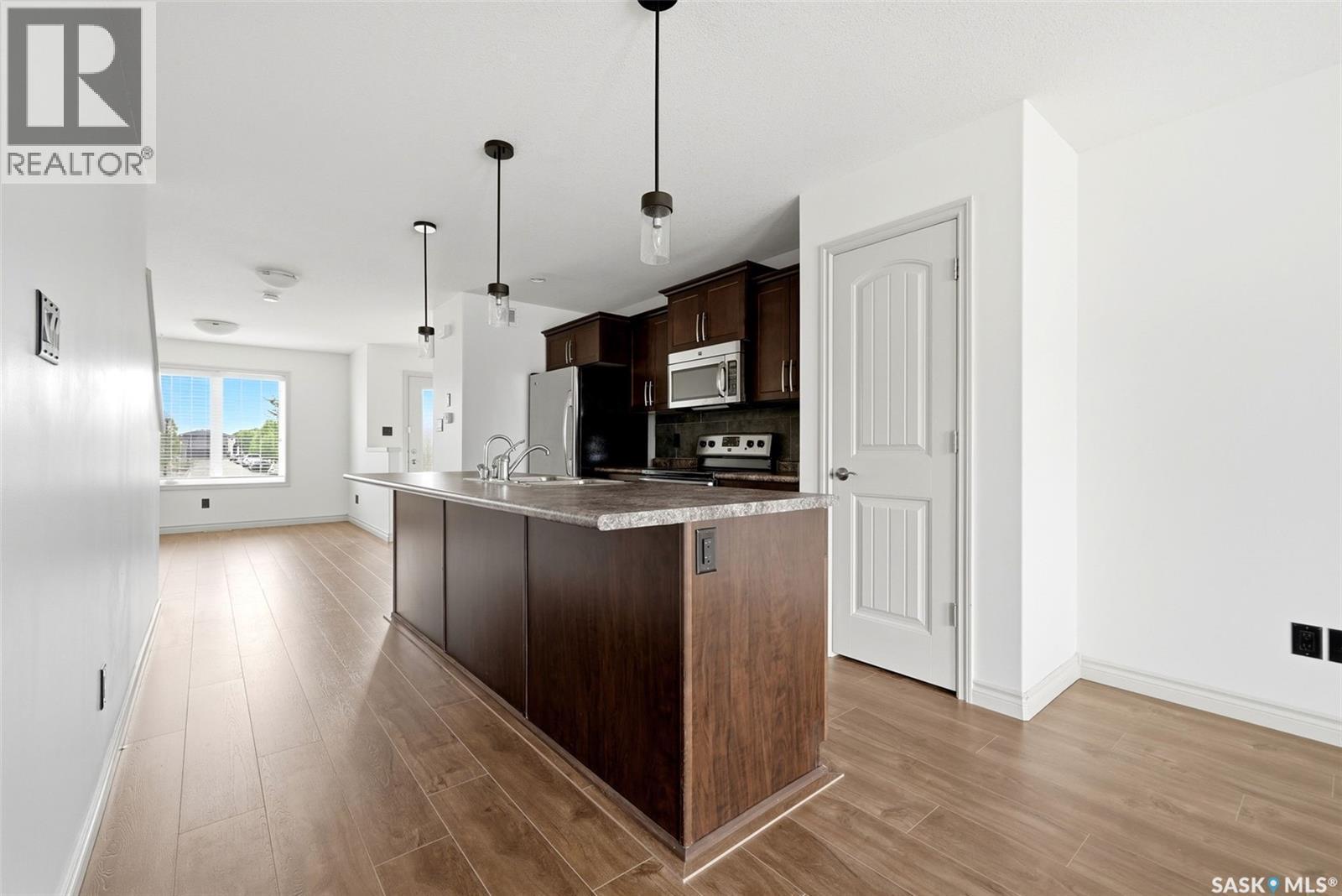 4348 Shaffer Street, Regina, SK - Indoor Photo Showing Kitchen