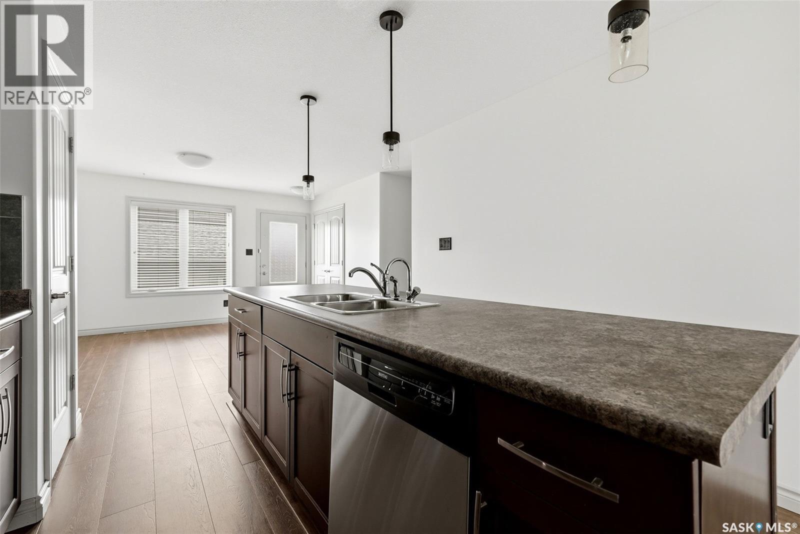 4348 Shaffer Street, Regina, SK - Indoor Photo Showing Kitchen With Double Sink
