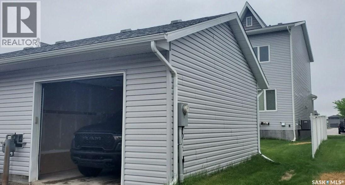 4348 Shaffer Street, Regina, SK - Outdoor With Exterior