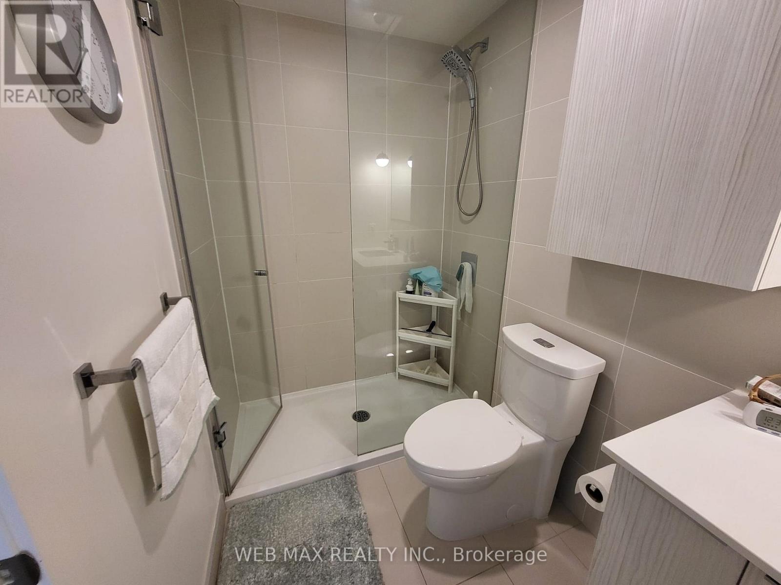 911 - 10 Deerlick Court, Toronto, ON - Indoor Photo Showing Bathroom