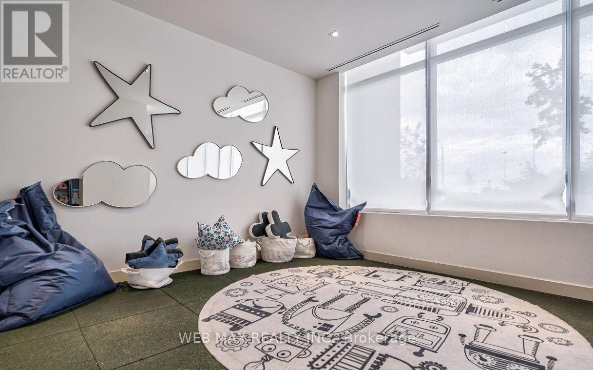 911 - 10 Deerlick Court, Toronto, ON - Indoor Photo Showing Bedroom