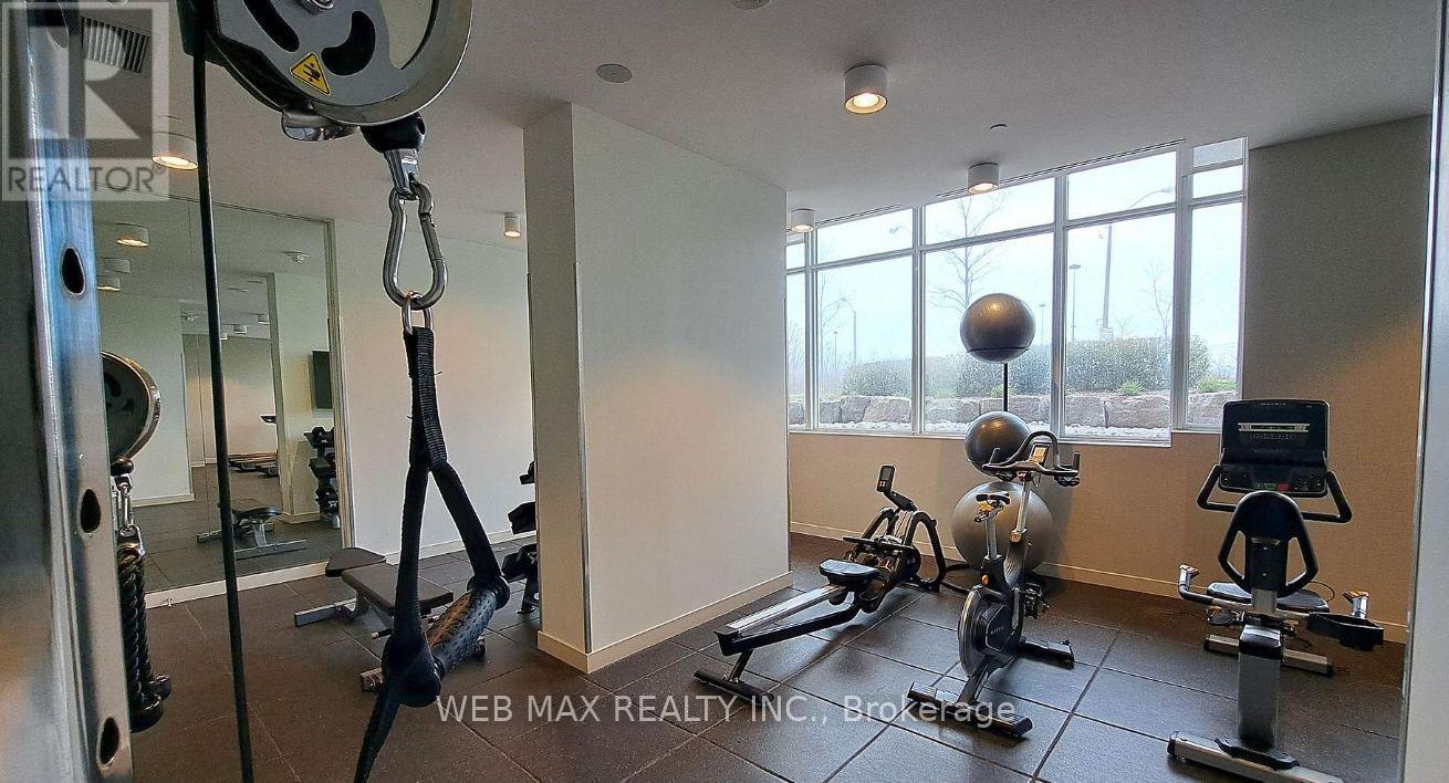 911 - 10 Deerlick Court, Toronto, ON - Indoor Photo Showing Gym Room