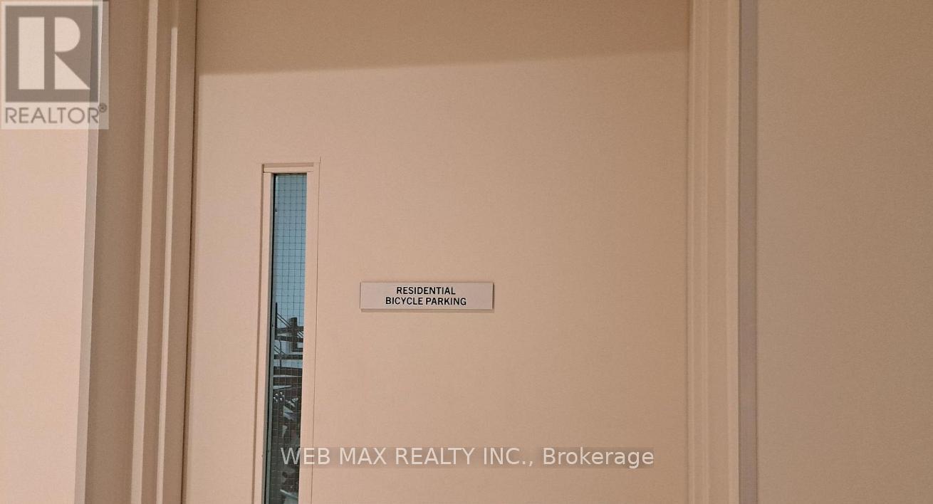 911 - 10 Deerlick Court, Toronto, ON -