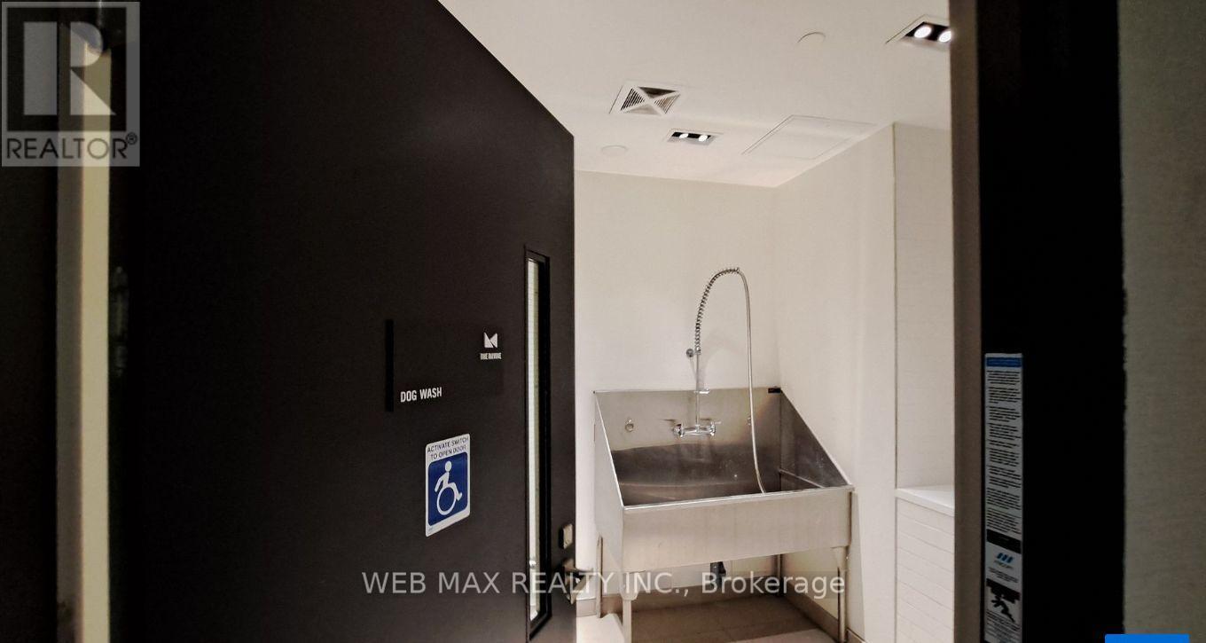 911 - 10 Deerlick Court, Toronto, ON - Photo Showing Other Room