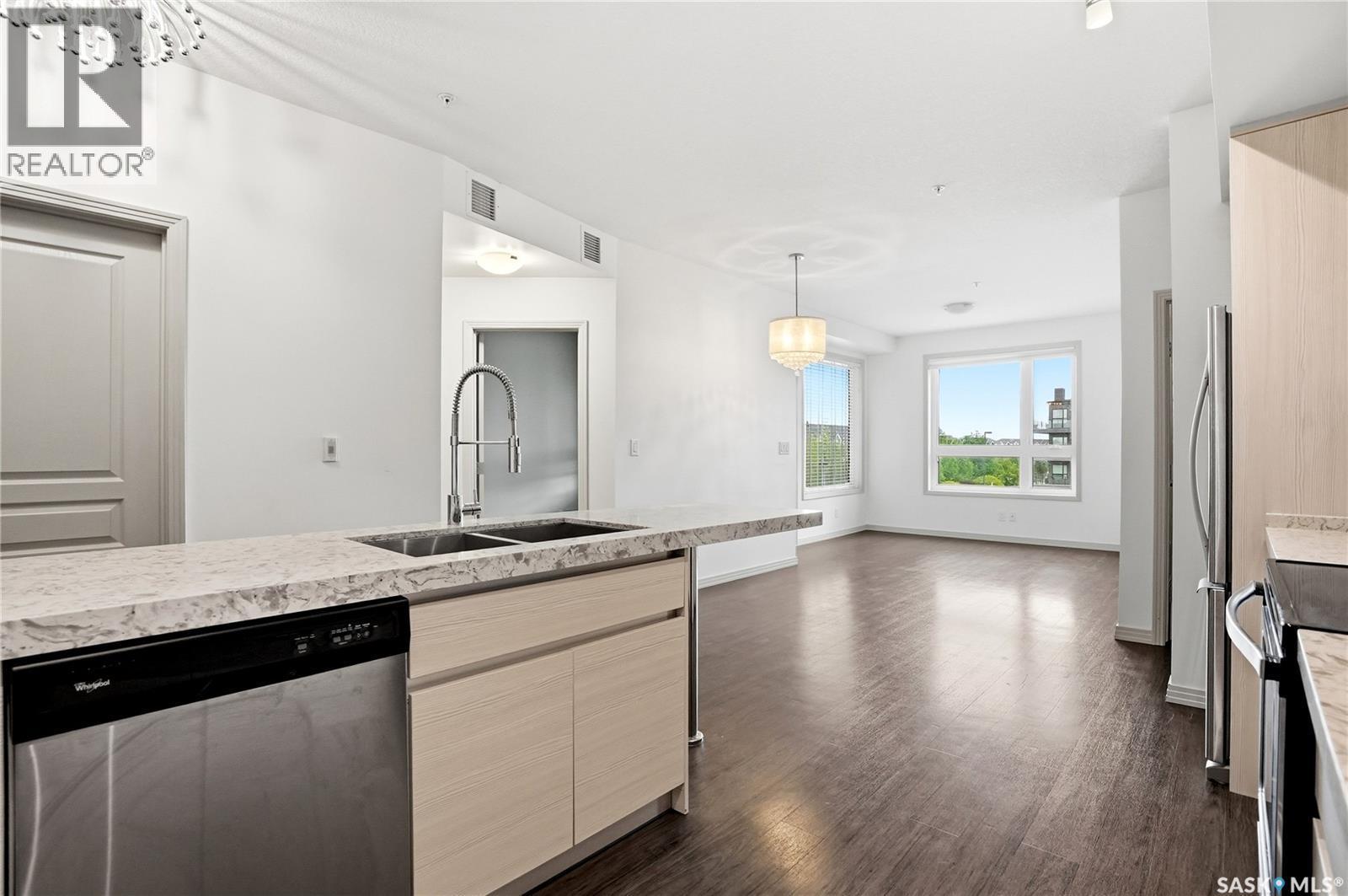 216 223 Evergreen Square, Saskatoon, SK