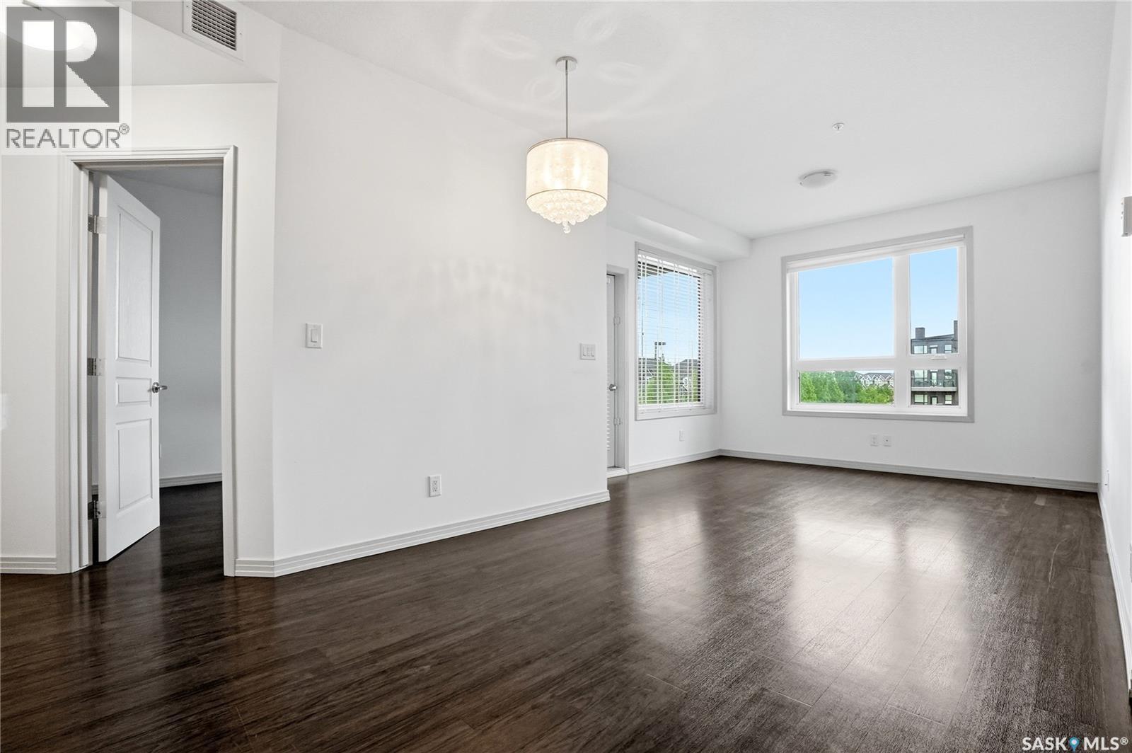 216 223 Evergreen Square, Saskatoon, SK