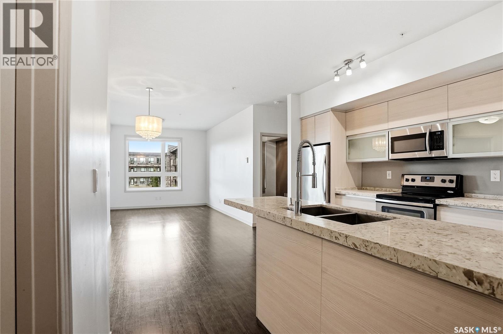 216 223 Evergreen Square, Saskatoon, SK