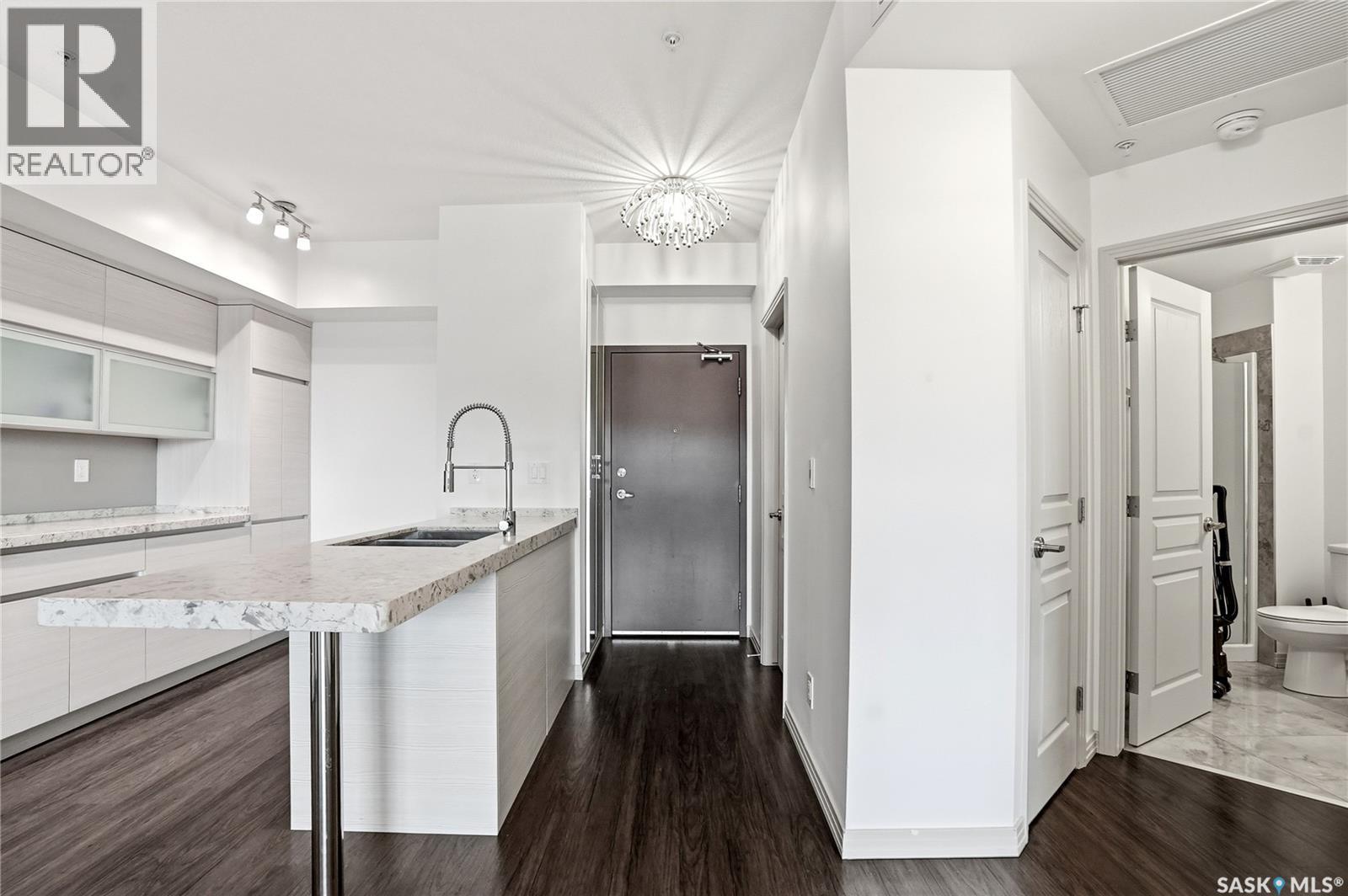 216 223 Evergreen Square, Saskatoon, SK
